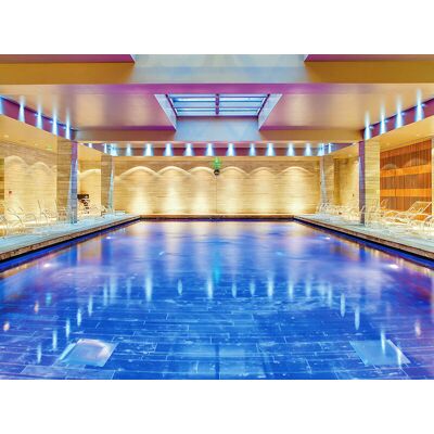 SBX Séjour de rêve de 2 jours en hôtel 5* avec piscine à Rouen - Publicité SBX Séjour de rêve de 2 jours en hôtel 5* avec piscine à Rouen - Publicité