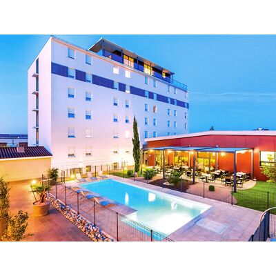 SBX 3 jours en famille dans un hôtel 4* inspiré des Années folles aux portes de Lyon - Publicité SBX 3 jours en famille dans un hôtel 4* inspiré des Années folles aux portes de Lyon - Publicité
