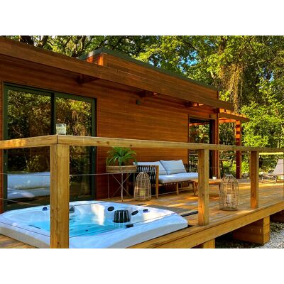 SBX Séjour de 2 jours en lodge avec bain bouillonnant, VTT et dégustation près de Nîmes - Publicité SBX Séjour de 2 jours en lodge avec bain bouillonnant, VTT et dégustation près de Nîmes - Publicité