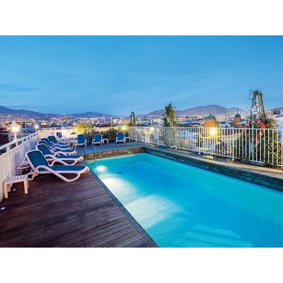 SBX 2 jours à Nice en hôtel 4* avec modelage et accès à l'espace détente - Publicité SBX 2 jours à Nice en hôtel 4* avec modelage et accès à l'espace détente - Publicité