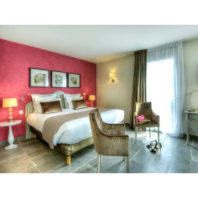 SBX 2 jours en suite en hôtel 4* avec champagne, modelage et accès à l'espace bien-être à Cannes - Publicité SBX 2 jours en suite en hôtel 4* avec champagne, modelage et accès à l'espace bien-être à Cannes - Publicité