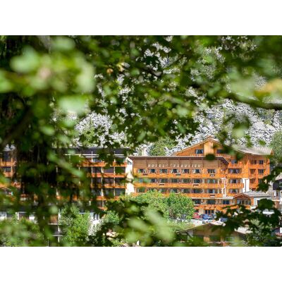 SBX Séjour de 2 jours à La Clusaz avec accès à l'espace détente - Publicité SBX Séjour de 2 jours à La Clusaz avec accès à l'espace détente - Publicité