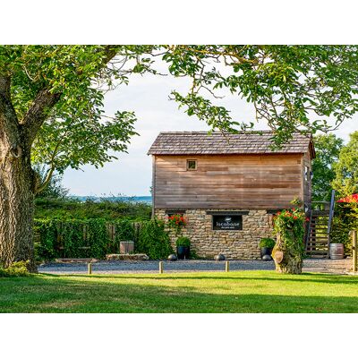 SBX 2 jours en roulotte ou cabanon premium avec dîner en Bourgogne - Publicité SBX 2 jours en roulotte ou cabanon premium avec dîner en Bourgogne - Publicité