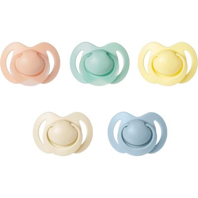 Nuby Lot de 5 sucettes Value 6-18 mois - Publicité Nuby Lot de 5 sucettes Value 6-18 mois - Publicité