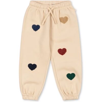 Konges Sløjd Jogger Lou Cœurs Coton Bio Beige 12 mois - Publicité Konges Sløjd Jogger Lou Cœurs Coton Bio Beige 12 mois - Publicité