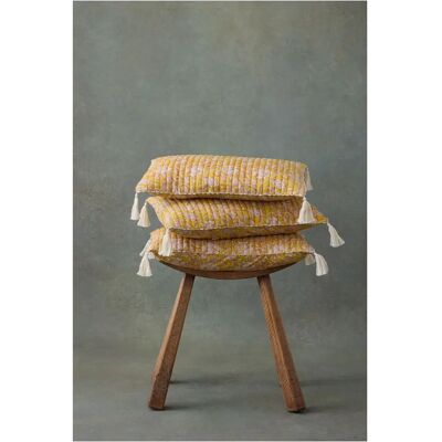 Louise Misha Housse de coussin Janet Ocre 30x50 - Publicité Louise Misha Housse de coussin Janet Ocre 30x50 - Publicité