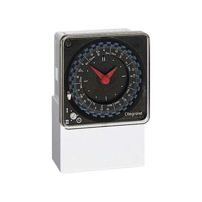 Legrand (BT) Horloge analogique journalière 230V 50Hz MaxiRexT/49750 (1111022) - Publicité Legrand (BT) Horloge analogique journalière 230V 50Hz MaxiRexT/49750 (1111022) - Publicité