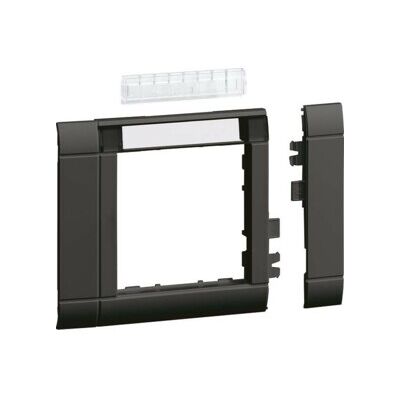 Tehalit Cadre de recouvrement modulaire OT80, hfr, BS, gris/noir GR0802A9011 ; hager (5212753) - Publicité Tehalit Cadre de recouvrement modulaire OT80, hfr, BS, gris/noir GR0802A9011 ; hager (5212753) - Publicité
