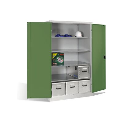 C + P Möbelsysteme Armoire à outils C+P pour charges lourdes XXL avec portes battantes, 4 tablettes intérieures, H1950xL1200xP800mm Façade vert réséda Corps gris clair ; (8934-052 S10108) - Publicité C + P Möbelsysteme Armoire à outils C+P pour charges lourdes XXL avec portes battantes, 4 tablettes intérieures, H1950xL1200xP800mm Façade vert réséda Corps gris clair ; (8934-052 S10108) - Publicité
