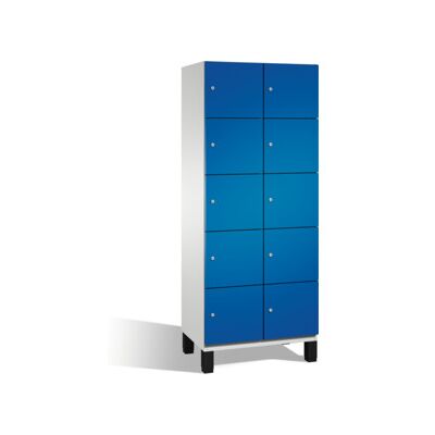 Cabinet C+P Cambio sur pieds, 10 compartiments, H1980xL800xP525mm Façade Gentiane avant bleu corps gris clair ; C + P Möbelsysteme (45104-22 S10018) - Publicité Cabinet C+P Cambio sur pieds, 10 compartiments, H1980xL800xP525mm Façade Gentiane avant bleu corps gris clair ; C + P Möbelsysteme (45104-22 S10018) - Publicité