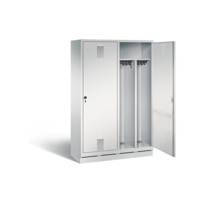 C+P Armoire à casiers Evolo noir et blanc, H1800×I1190×P500 mm, façade gris clair, corps gris clair (48220-40) ; C + P Möbelsysteme (48220-40 S10007) - Publicité C+P Armoire à casiers Evolo noir et blanc, H1800×I1190×P500 mm, façade gris clair, corps gris clair (48220-40) ; C + P Möbelsysteme (48220-40 S10007) - Publicité
