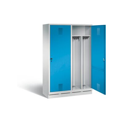 C+P Armoire à casiers Evolo noir et blanc, H1800×I1190×P500mm, façade bleu clair, corps gris clair (48220-40) ; C + P Möbelsysteme (48220-40 S10008) - Publicité C+P Armoire à casiers Evolo noir et blanc, H1800×I1190×P500mm, façade bleu clair, corps gris clair (48220-40) ; C + P Möbelsysteme (48220-40 S10008) - Publicité