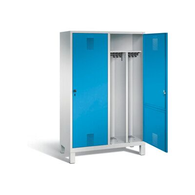 C+P Armoire à casiers Evolo noir et blanc, H1850×I1190×P500mm, façade bleu clair, corps gris clair (48210-40) ; C + P Möbelsysteme (48210-40 S10007) - Publicité C+P Armoire à casiers Evolo noir et blanc, H1850×I1190×P500mm, façade bleu clair, corps gris clair (48210-40) ; C + P Möbelsysteme (48210-40 S10007) - Publicité
