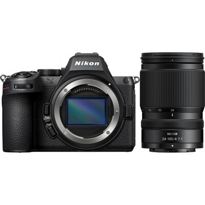 Nikon Z5 II + Nikkor Z 24-105mm f4-7,1 - Publicité Nikon Z5 II + Nikkor Z 24-105mm f4-7,1 - Publicité