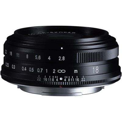 Voigtländer Color-Skopar 18mm f2.8 - Objectif - Publicité Voigtländer Color-Skopar 18mm f2.8 - Objectif - Publicité