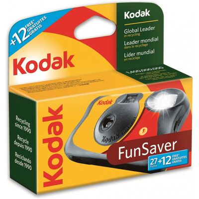 Appareil photo jetable Kodak Fun Saver 27+12 ISO 800 - Publicité Appareil photo jetable Kodak Fun Saver 27+12 ISO 800 - Publicité