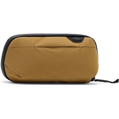 Peak Design Wash Pouch Small Coyote - Publicité Peak Design Wash Pouch Small Coyote - Publicité