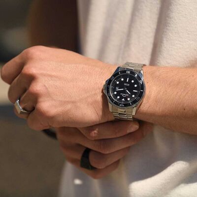 Montre Homme Chronostar Captain En Acier Gris Et Métal Gris Etanche Homme - Publicité Montre Homme Chronostar Captain En Acier Gris Et Métal Gris Etanche Homme - Publicité