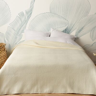 HomeMaison Jeté de lit matelassé léger motif capitonné - Publicité HomeMaison Jeté de lit matelassé léger motif capitonné - Publicité