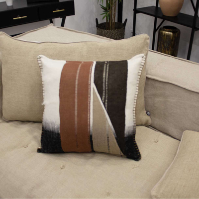 HomeMaison Coussin Adele - Publicité HomeMaison Coussin Adele - Publicité