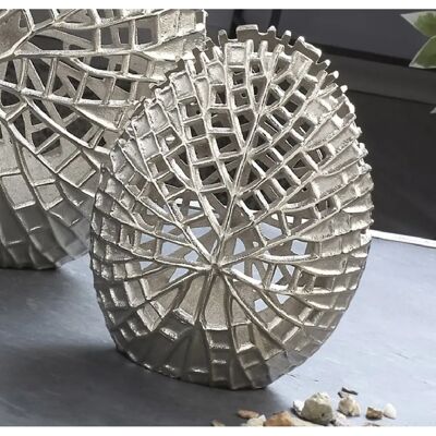Alexandra House Living Vase en aluminium découpé, 23 cm. 18 x 10 x 23 cm - Publicité Alexandra House Living Vase en aluminium découpé, 23 cm. 18 x 10 x 23 cm - Publicité