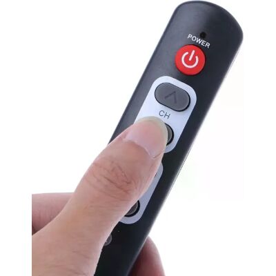 Générique Télécommande TV IR universelle - Noir - Publicité Générique Télécommande TV IR universelle - Noir - Publicité