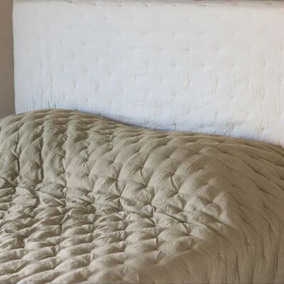 Linnea Couvre-lit Celeste microfibre - Publicité Linnea Couvre-lit Celeste microfibre - Publicité