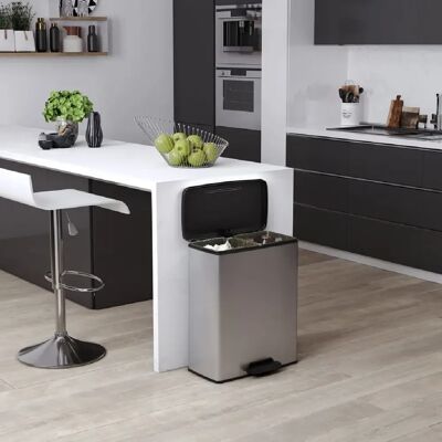 Poubelle à pédale double Deco Curver - 26L+26L Gris/Argenté - Publicité Poubelle à pédale double Deco Curver - 26L+26L Gris/Argenté - Publicité
