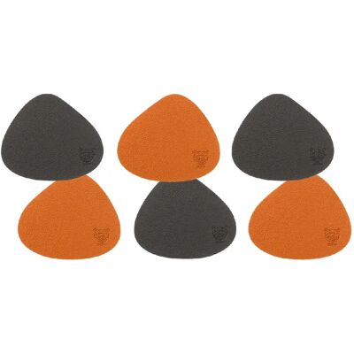 Bjorn Sous-verre curve réversible - 6 pièces - Cuir recyclé orange et chocolat - Publicité Bjorn Sous-verre curve réversible - 6 pièces - Cuir recyclé orange et chocolat - Publicité