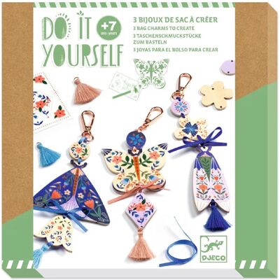 Kit de création de bijoux en bois Djeco - 3 pendentifs - Publicité Kit de création de bijoux en bois Djeco - 3 pendentifs - Publicité