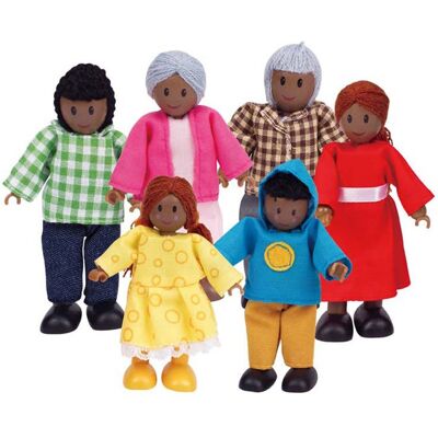 Poupée en bois - Famille afro-américaine - Hape - Publicité Poupée en bois - Famille afro-américaine - Hape - Publicité