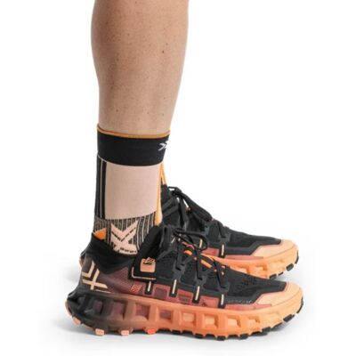X-Bionic Terraskin X01 Chaussures Trail, T. 40, Noir/Orange – Chaussures de trail confortables pour aventures exigeantes. Publicité X-Bionic Terraskin X01 Chaussures Trail, T. 40, Noir/Orange – Chaussures de trail confortables pour aventures exigeantes. Publicité