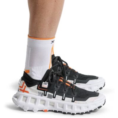 X-Bionic Terraskin X01 Trail Chaussures T. 40⅔, Blanc/Noir – Légères, respirantes, idéales pour le trail et les aventures en plein air. Publicité X-Bionic Terraskin X01 Trail Chaussures T. 40⅔, Blanc/Noir – Légères, respirantes, idéales pour le trail et les aventures en plein air. Publicité