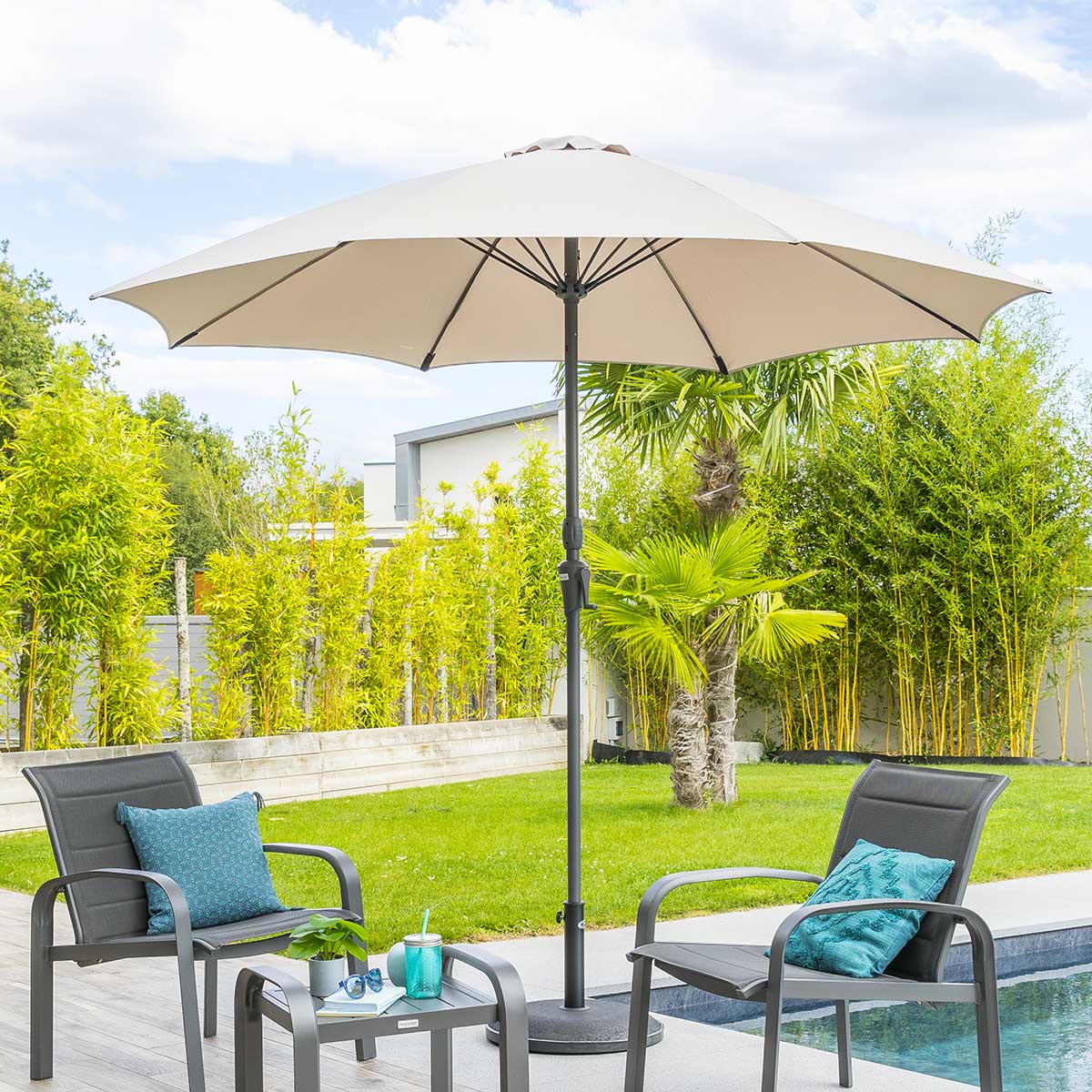 Parasol droit rond SISKO Taupe 2,7 m - Aluminium Ancien prix : 99,99€ Hespéride