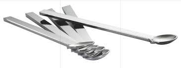 40 Mini cuillères FLAIR en plastique argent 10 cm 40 Mini cuillères FLAIR en plastique argent 10 cm