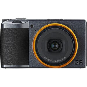 Ricoh GR III Street Edition + Batterie + Etui - Publicité