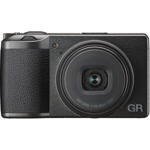 Ricoh GR III Noir - Publicité