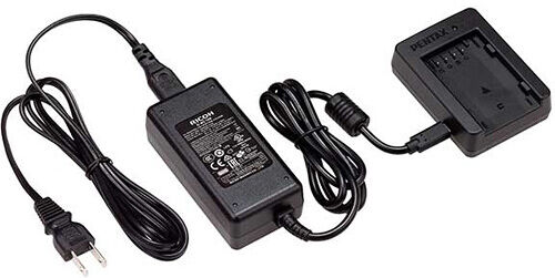 Pentax Kit Chargeur Rapide Batterie et Câbles K-BC177E Pentax Kit Chargeur Rapide Batterie et Câbles K-BC177E