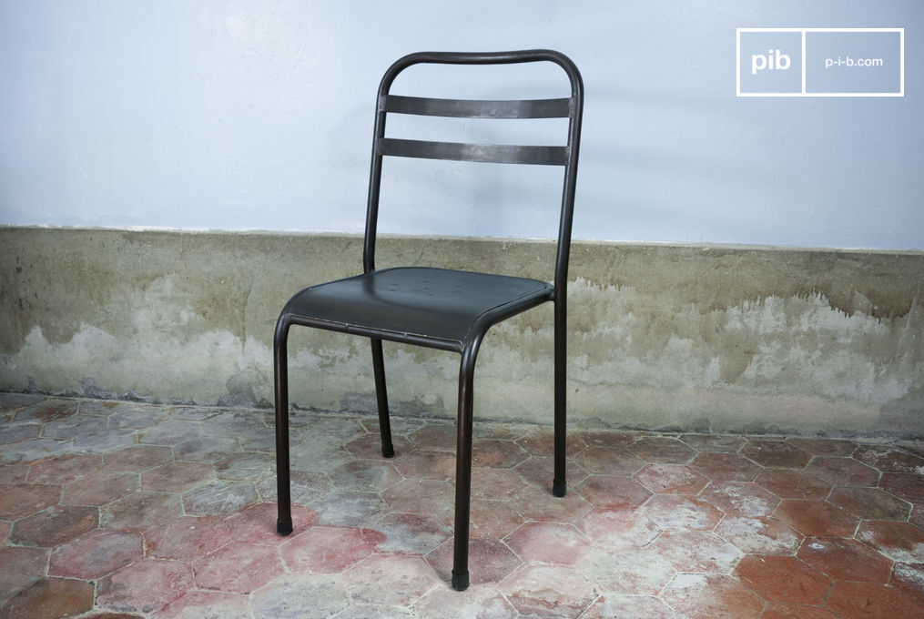 PIB Chaise metal empilable brune PIB Chaise metal empilable brune