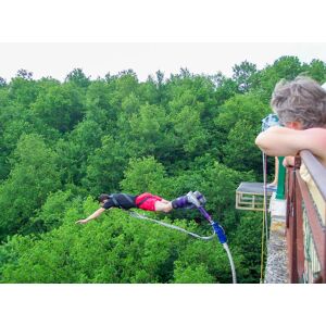 Saut à l'élastique de 45 mètres au viaduc Saint-Georges-le-Gaultier Coffret