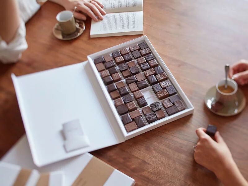 Smartbox Coffret de gourmandises Lenôtre avec ses chocolats et confiseries Coffret cadeau Smartbox - Publicité
