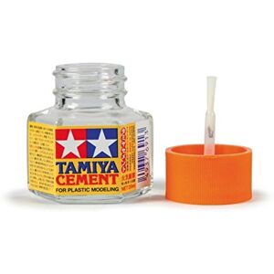 Tamiya Cement Plastikkleber 87012 20ml - Publicité Tamiya Cement Plastikkleber 87012 20ml - Publicité