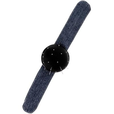 Bohin France Bracelet Coussin à Épingles Minder-Épingles Pliable pour Projets de Couture, Bleu Jean 1 Pièce - Publicité Bohin France Bracelet Coussin à Épingles Minder-Épingles Pliable pour Projets de Couture, Bleu Jean 1 Pièce - Publicité