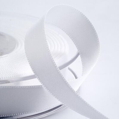Italian Options Ruban de satin blanc 25 mm de large x 25 m - Publicité Italian Options Ruban de satin blanc 25 mm de large x 25 m - Publicité