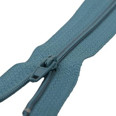 MDC Fermeture fine Polyester N°2 couleur Vert Canaries Taille 35cm - Publicité MDC Fermeture fine Polyester N°2 couleur Vert Canaries Taille 35cm - Publicité