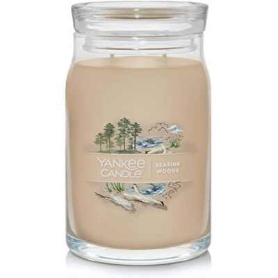 YANKEE CANDLE Seaside Woods Signature Grande bougie en pot - Publicité YANKEE CANDLE Seaside Woods Signature Grande bougie en pot - Publicité
