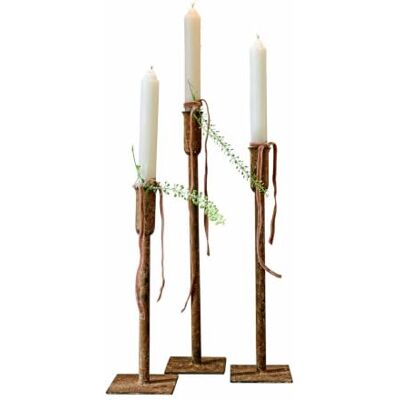 Loberon Viverto Lot de 3 bougeoirs Finition Rouille Antique Trois Tailles, Marron Vieilli - Publicité Loberon Viverto Lot de 3 bougeoirs Finition Rouille Antique Trois Tailles, Marron Vieilli - Publicité