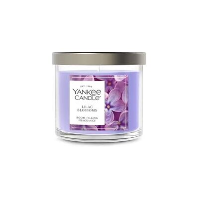 YANKEE CANDLE Petite bougie en verre Signature Lilas/Blossoms - Publicité YANKEE CANDLE Petite bougie en verre Signature Lilas/Blossoms - Publicité