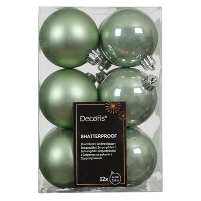 Kaemingk Lot de 12 boules de Noël en plastique 6 cm Classique et incassable Boules de Noël pour Noël Décoration de Noël et décoration de sapin de Noël Vert matcha - Publicité Kaemingk Lot de 12 boules de Noël en plastique 6 cm Classique et incassable Boules de Noël pour Noël Décoration de Noël et décoration de sapin de Noël Vert matcha - Publicité