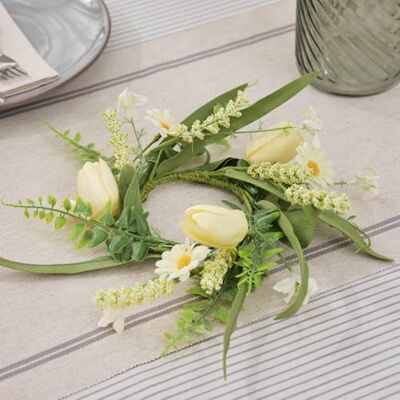 Lights4fun Couronne de printemps et de Pâques en fleurs artificielles pour bougie Tulipes et marguerites vertes Décoration de Pâques, printemps, été, pour table et salon Diamètre : 8 cm - Publicité Lights4fun Couronne de printemps et de Pâques en fleurs artificielles pour bougie Tulipes et marguerites vertes Décoration de Pâques, printemps, été, pour table et salon Diamètre : 8 cm - Publicité